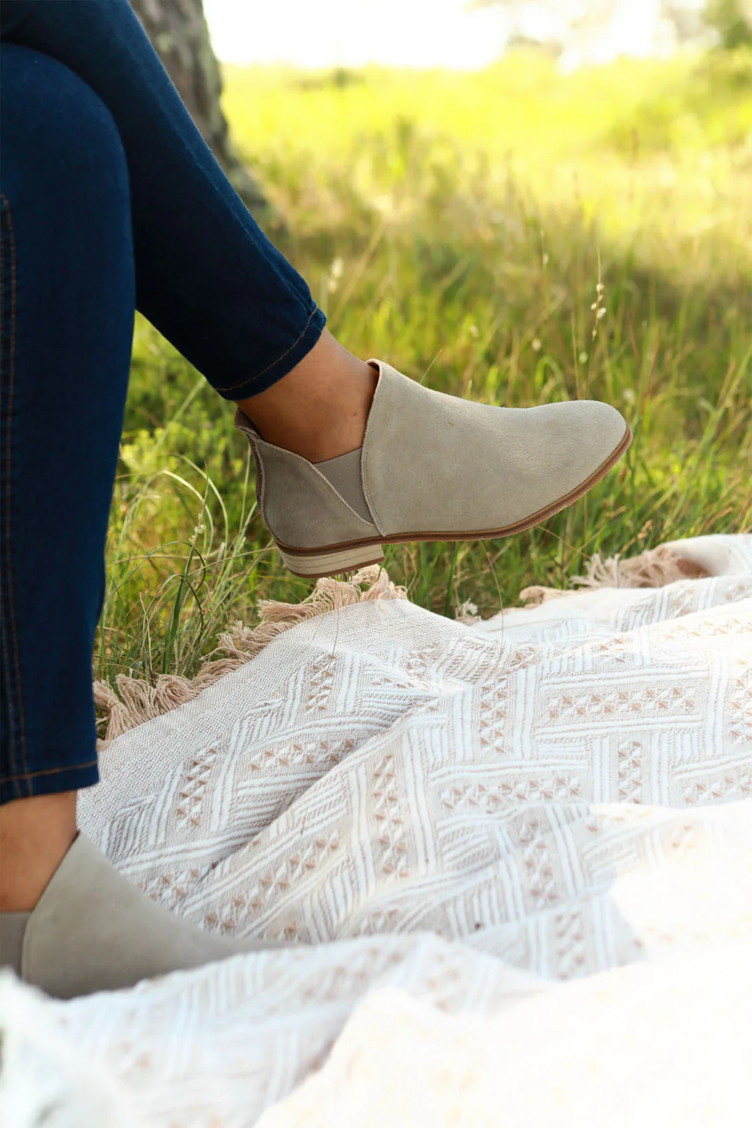 Aria Taupe - Image 5