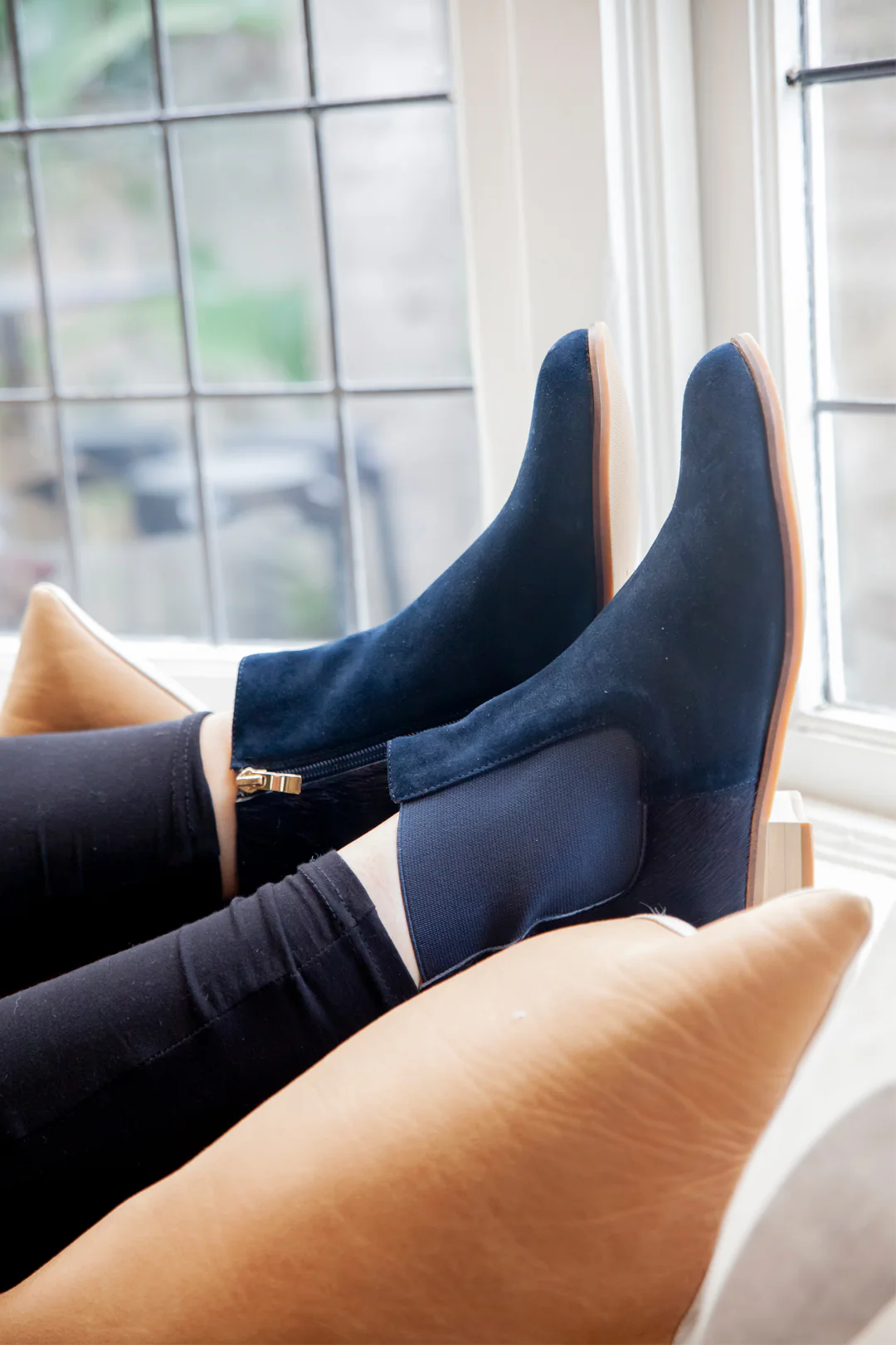 Becky Navy + Navy Pony - Image 6