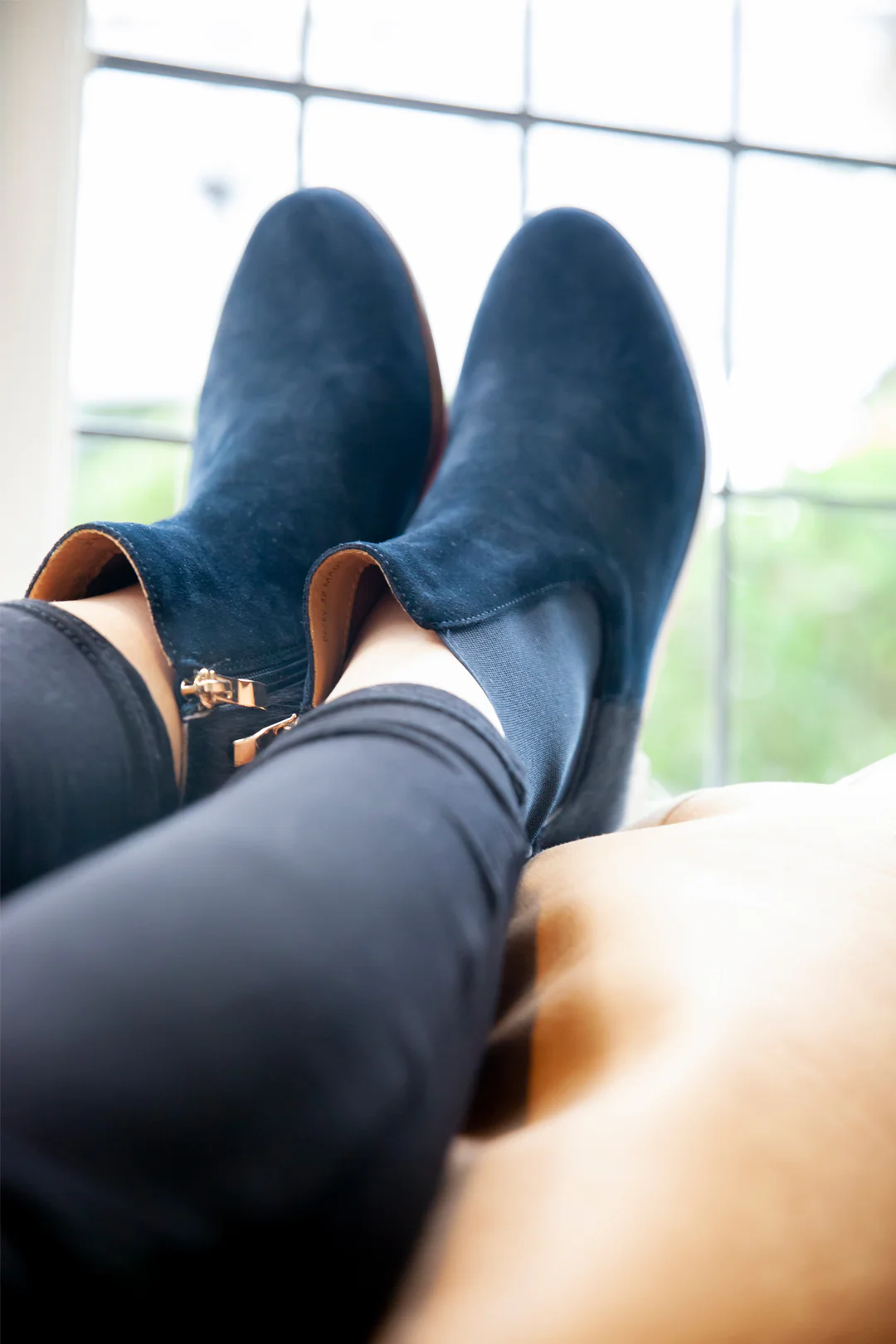 Becky Navy + Navy Pony - Image 8