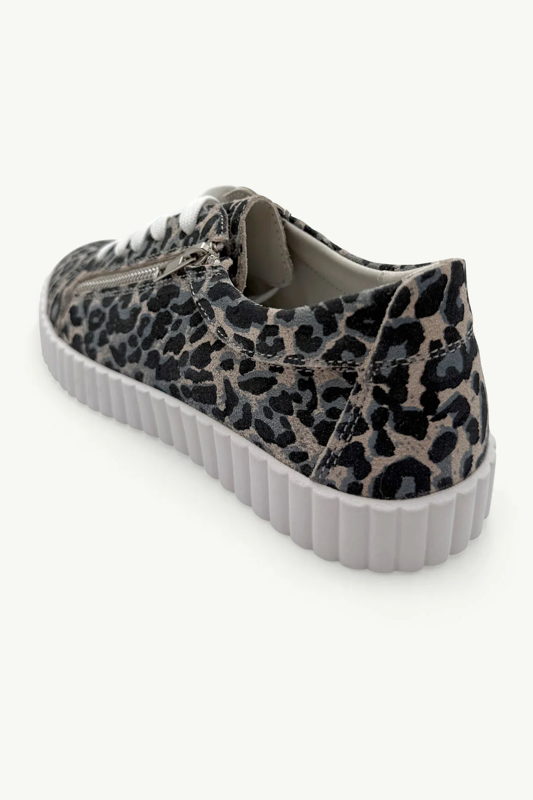 Callie Grey Leopard - Image 3