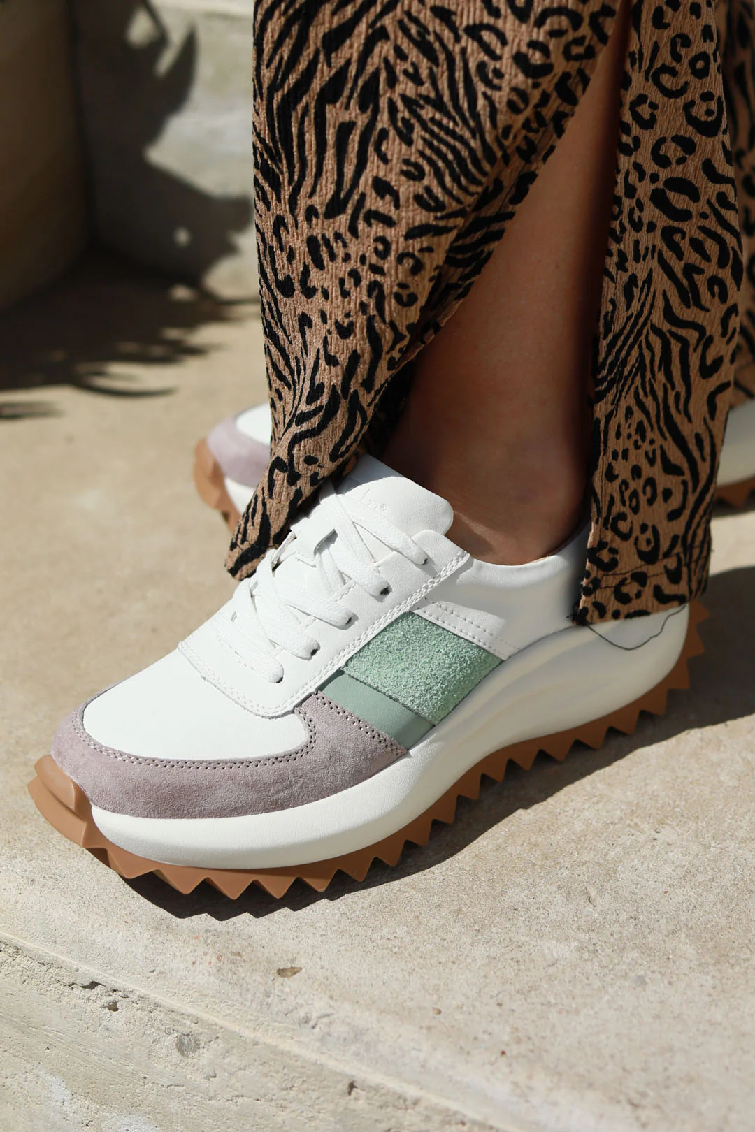 Moon White + Green - Image 6