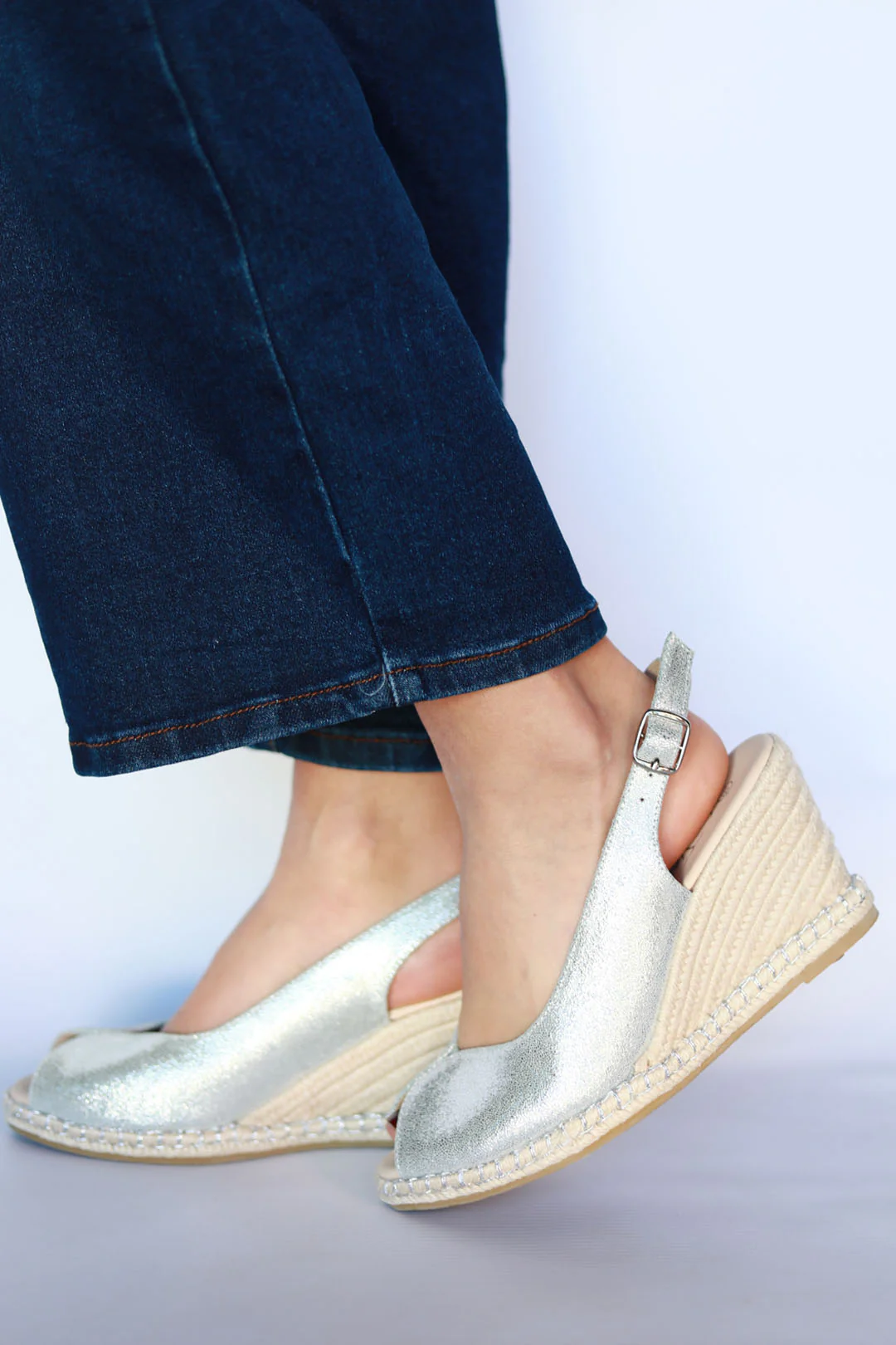 Raven Metallic Silver - Image 6