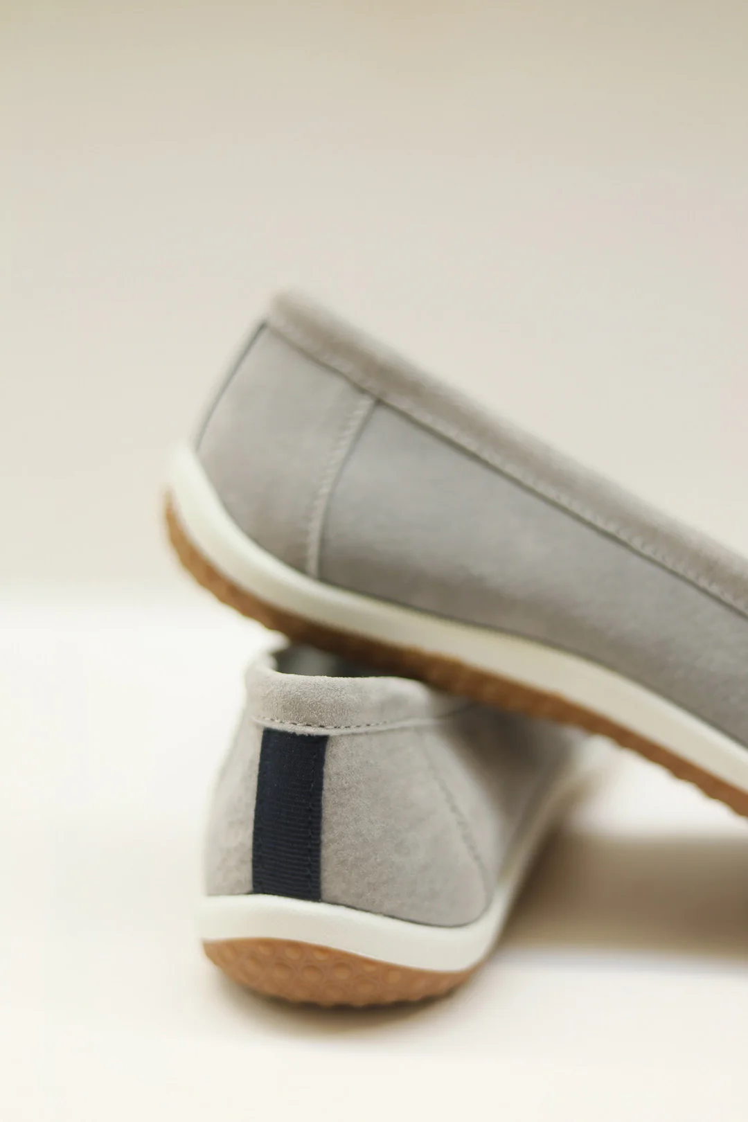 Sable Grey Blue Trim - Image 6