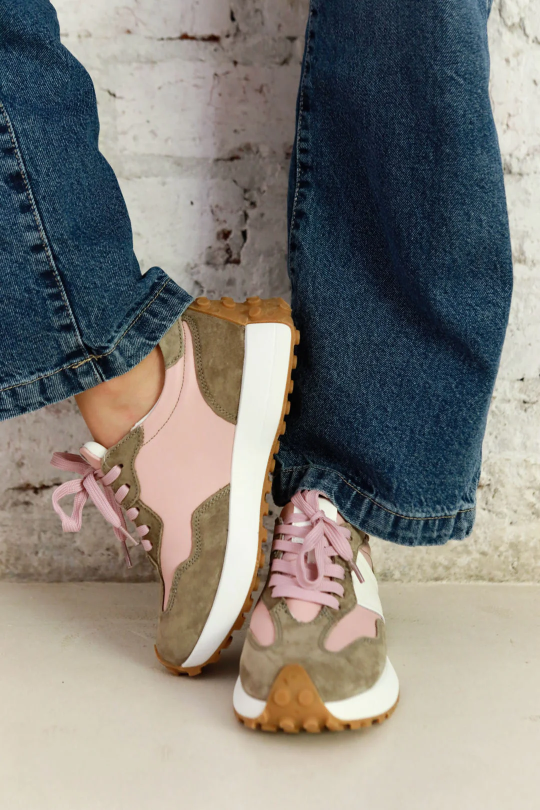 Tate Brown + Pink - Image 6