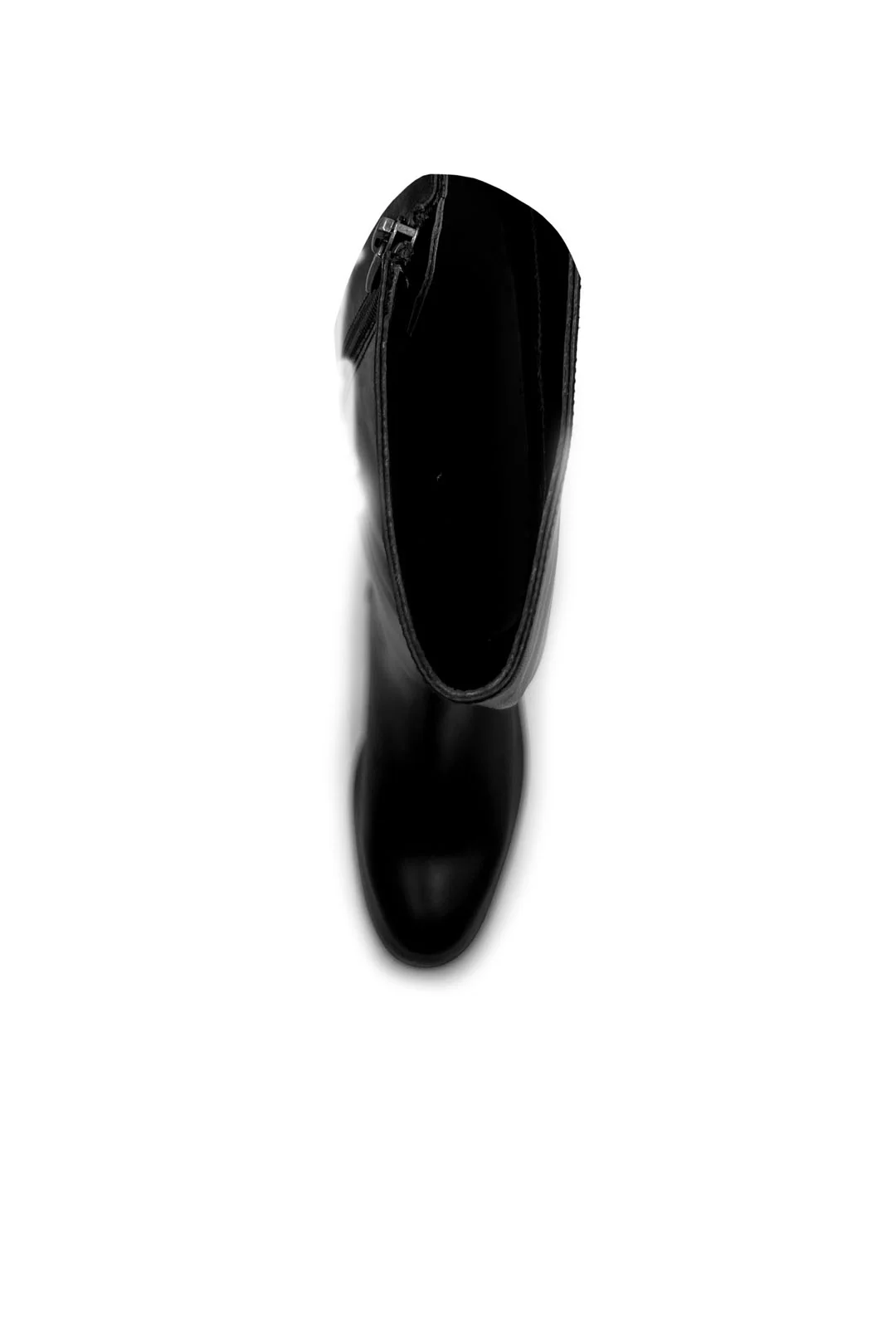 Titan Black - Image 4