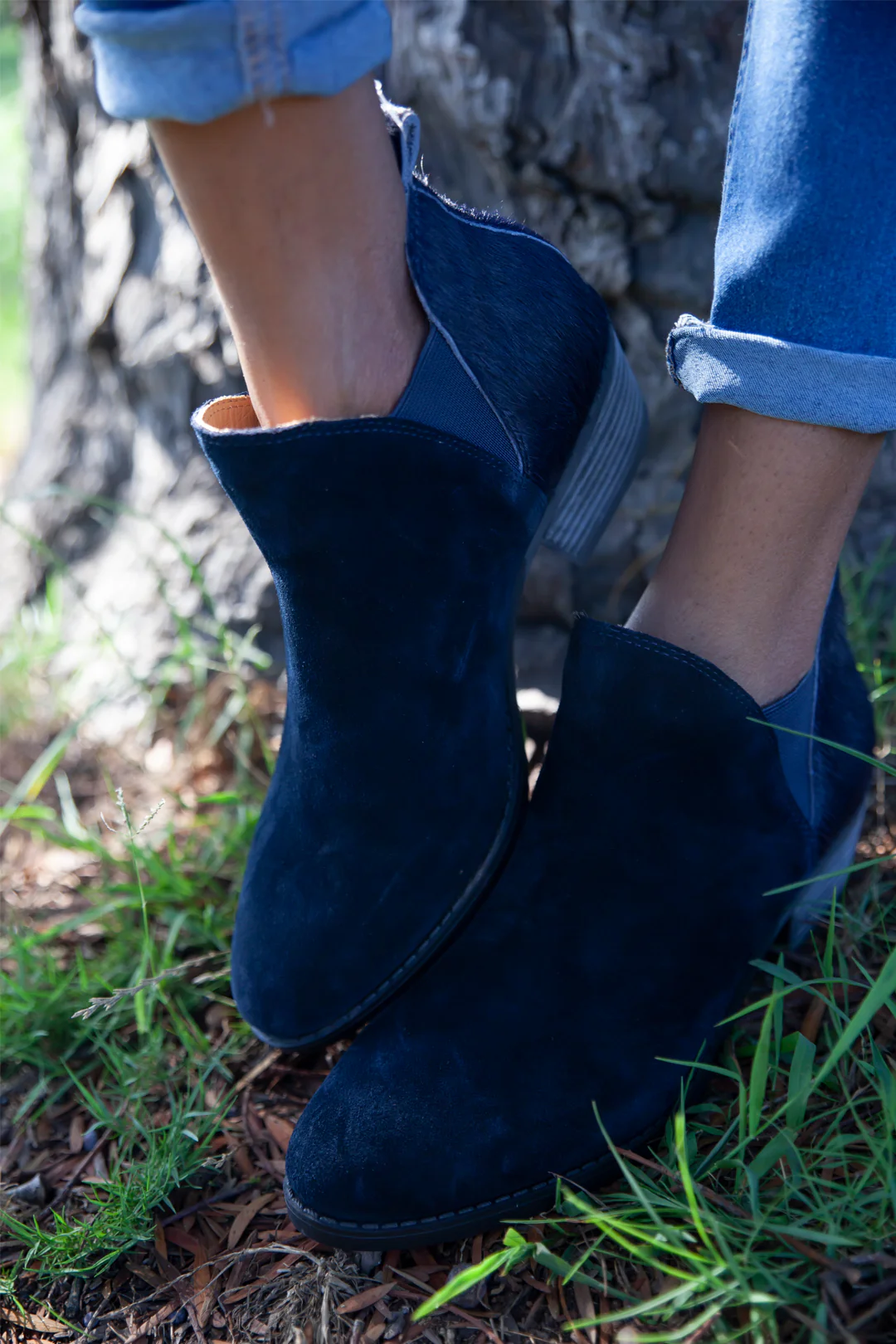 Yara Navy Suede - Image 7
